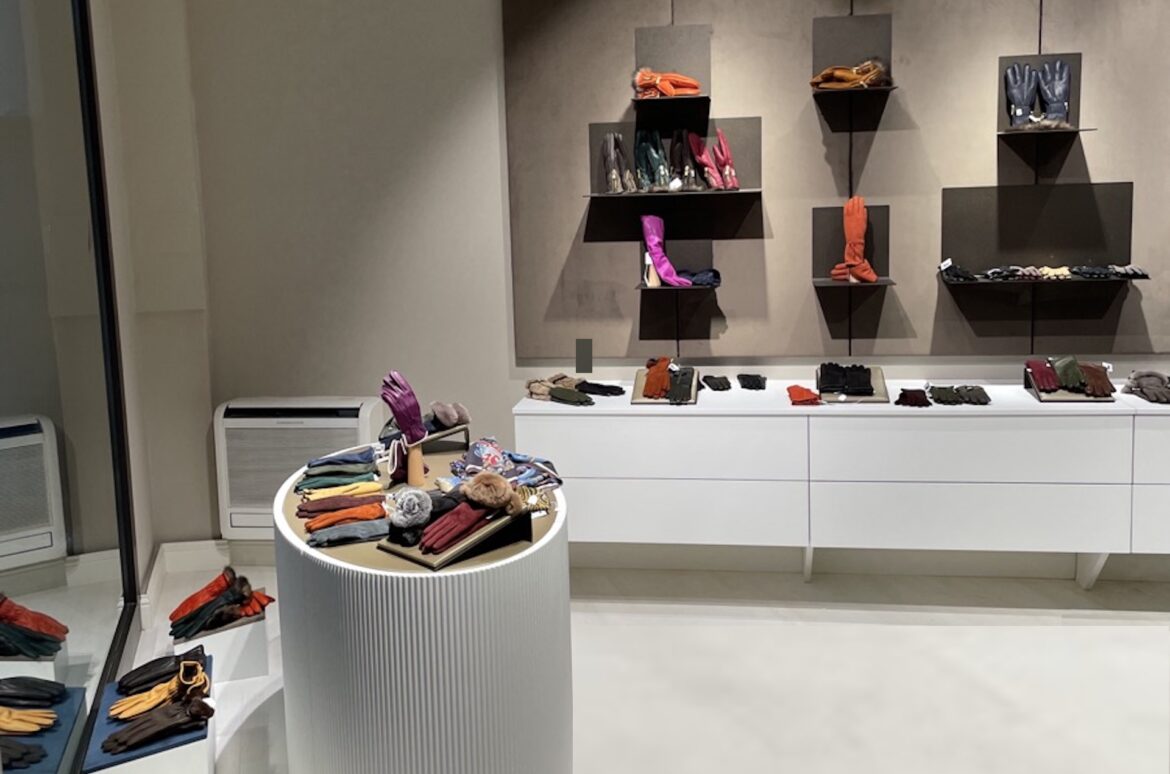 Restelli Flagship store